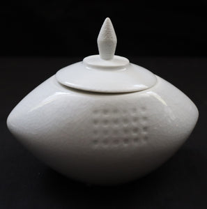 SKU# 20001 Aladdin Pot with Lid White #2