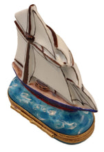 Cargar imagen en el visor de la galería, SKU# 3554 - Barco pirata
