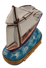 Cargar imagen en el visor de la galería, SKU# 3554 - Barco pirata
