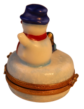 Lade das Bild in den Galerie-Viewer, SKU# 3583 - Schneemann mit Geschenken
