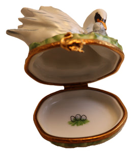SKU# 36017 - Mother Swan and her chick