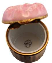 Load image into Gallery viewer, SKU# 36052 - Strawberry Soufflé
