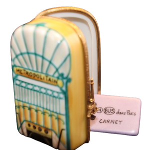 SKU# 3705 - Entrada del metro de París