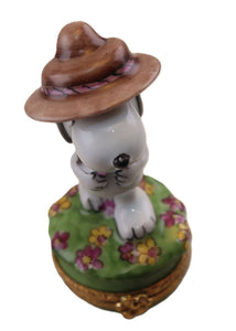 SKU# 3728 - Snoopy Hiking from the Peanuts© collection