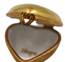 Lade das Bild in den Galerie-Viewer, SKU# 4449- Kleines Herz *Hope* Golden
