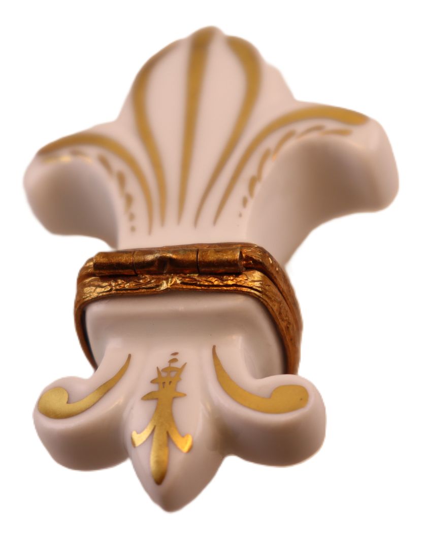 SKU# 6301 - Flor de lis blanca