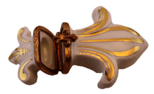 Cargar imagen en el visor de la galería, SKU# 6301 - Flor de lis blanca
