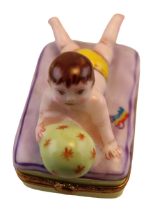 SKU# 6425 - Bebé con pelota - (RETIRADO)