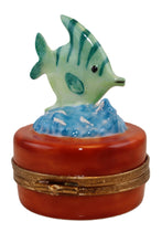 Cargar imagen en el visor de la galería, SKU# R121 - Pez feliz
