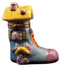Load image into Gallery viewer, SKU# 7021 - Old Woman In Shoe
