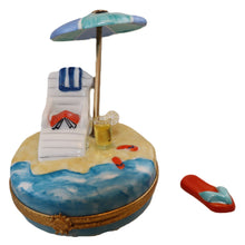 Cargar imagen en el visor de la galería, SKU# 7116A - Lounging By The Seaside with a drink
