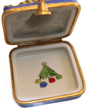 Cargar imagen en el visor de la galería, SKU# 7123 - Gatito navideño
