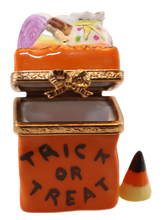 Cargar imagen en el visor de la galería, SKU# 7232 - Bolsa de dulces o trucos
