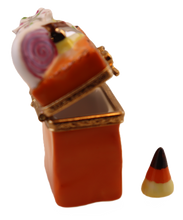 Load image into Gallery viewer, SKU# 7232 - Trick Or Treat Bag
