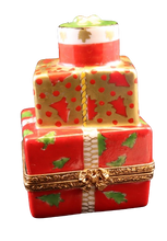 Cargar imagen en el visor de la galería, SKU# 7246B - Regalo de Navidad rojo y dorado con puntos rojos
