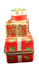 Cargar imagen en el visor de la galería, SKU# 7246B - Regalo de Navidad rojo y dorado con puntos rojos
