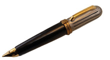 Cargar imagen en el visor de la galería, SKU# 7321 - Pluma estilográfica de abogado (retirada)
