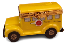 Cargar imagen en el visor de la galería, SKU# 7447 - Autobús escolar
