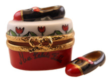 Cargar imagen en el visor de la galería, SKU# 7500 - Zapatos Mary Jane Tulipanes Rojos

