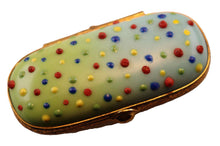Lade das Bild in den Galerie-Viewer, SKU# 7512 - Sunglasses In Confetti Relief Case
