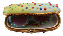 Lade das Bild in den Galerie-Viewer, SKU# 7512 - Sunglasses In Confetti Relief Case
