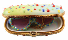 Cargar imagen en el visor de la galería, SKU# 7512 - Sunglasses In Confetti Relief Case

