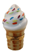 Cargar imagen en el visor de la galería, SKU# 7533 - Cono de helado con chispas
