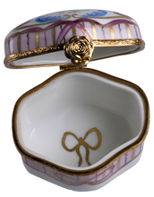 Load image into Gallery viewer, SKU# 7648 - Odd Shape With 4 Perfume Bottles
