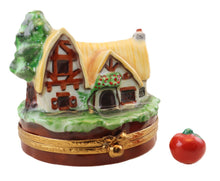 Lade das Bild in den Galerie-Viewer, SKU# 8543 - Snow White's Cottage - Disney © collection
