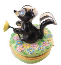 Lade das Bild in den Galerie-Viewer, SKU# 8548 - Flower - Disney © collection
