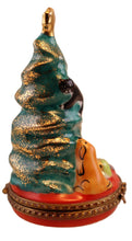 Cargar imagen en el visor de la galería, SKU#C077120 - Christmas Tree With Puppy &amp; Cat

