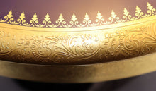 Cargar imagen en el visor de la galería, SKU# F15-GOLD-INCRUST Very Large Bleu de Four (Cobalt Blue) Round Box with Real Gold Incrustation with agate polishing finish.
