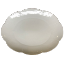 Cargar imagen en el visor de la galería, SKU# L410-NYM00001 - Plato ovalado blanco Nymphea pequeño - Forma Nymphea - Tamaño: 11,8&quot;
