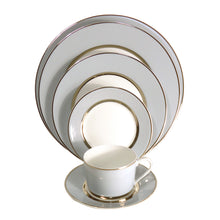 Cargar imagen en el visor de la galería, SKU# B220-REC20828 - Plato de postre Mak Grey Platinum - Forma Recamier - Tamaño: 8,5&quot;
