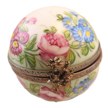 Lade das Bild in den Galerie-Viewer, SKU# C03080 Flowerly Spherical Box
