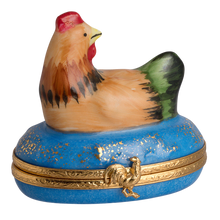 Cargar imagen en el visor de la galería, SKU# 3374 - Gallina sobre base azul
