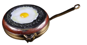 SKU# 37031 - Antique old fashion pan with a sunny side up egg - (RETIRED)