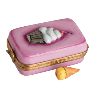 SKU# 3725 - Ice Cream Sundae On Pink Box