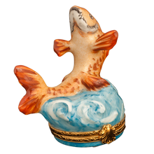 Load image into Gallery viewer, SKU# 7017 - Goldfish

