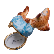 Load image into Gallery viewer, SKU# 7017 - Goldfish
