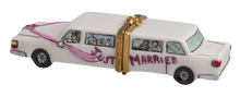 Cargar imagen en el visor de la galería, SKU# 7227 - Limusina para recién casados
