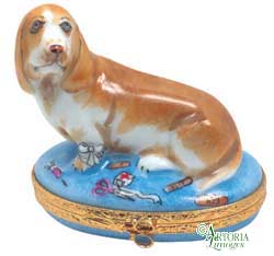 SKU# 7333 - Basset Hound herido