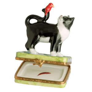 SKU# 7614 - Schwarz-weiße Katze mit rotem Vogel