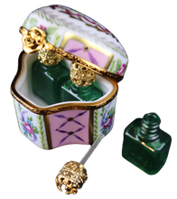 Cargar imagen en el visor de la galería, SKU# 7656 - Forma irregular con 3 frascos de perfume
