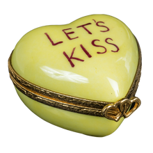 Load image into Gallery viewer, SKU# 7791 - Heart *Let&#39;s Kiss*  Yellow
