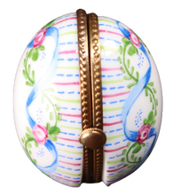 Load image into Gallery viewer, SKU# C005404P Standing Egg with Picture Frame.
