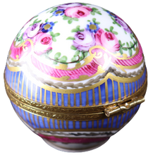 Lade das Bild in den Galerie-Viewer, Artikelnummer C001080A Mittlerer Ball Sevres
