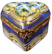 Cargar imagen en el visor de la galería, SKU# C002149B Caja de corazón pequeña Candice
