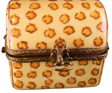 Cargar imagen en el visor de la galería, SKU# C048180 Baúl de viaje Leopard
