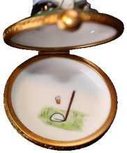 Lade das Bild in den Galerie-Viewer, Artikelnummer C078014 Ruhender Golfer
